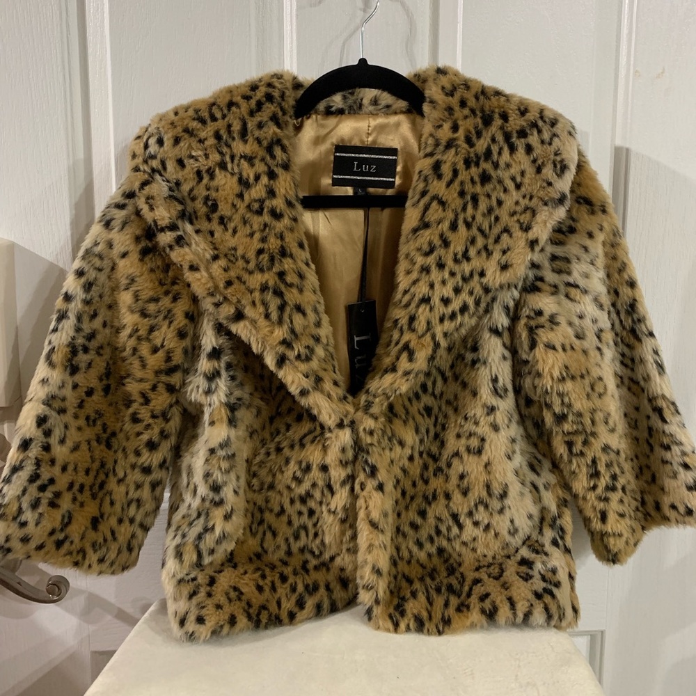 LUZ Leopard Print lined coat